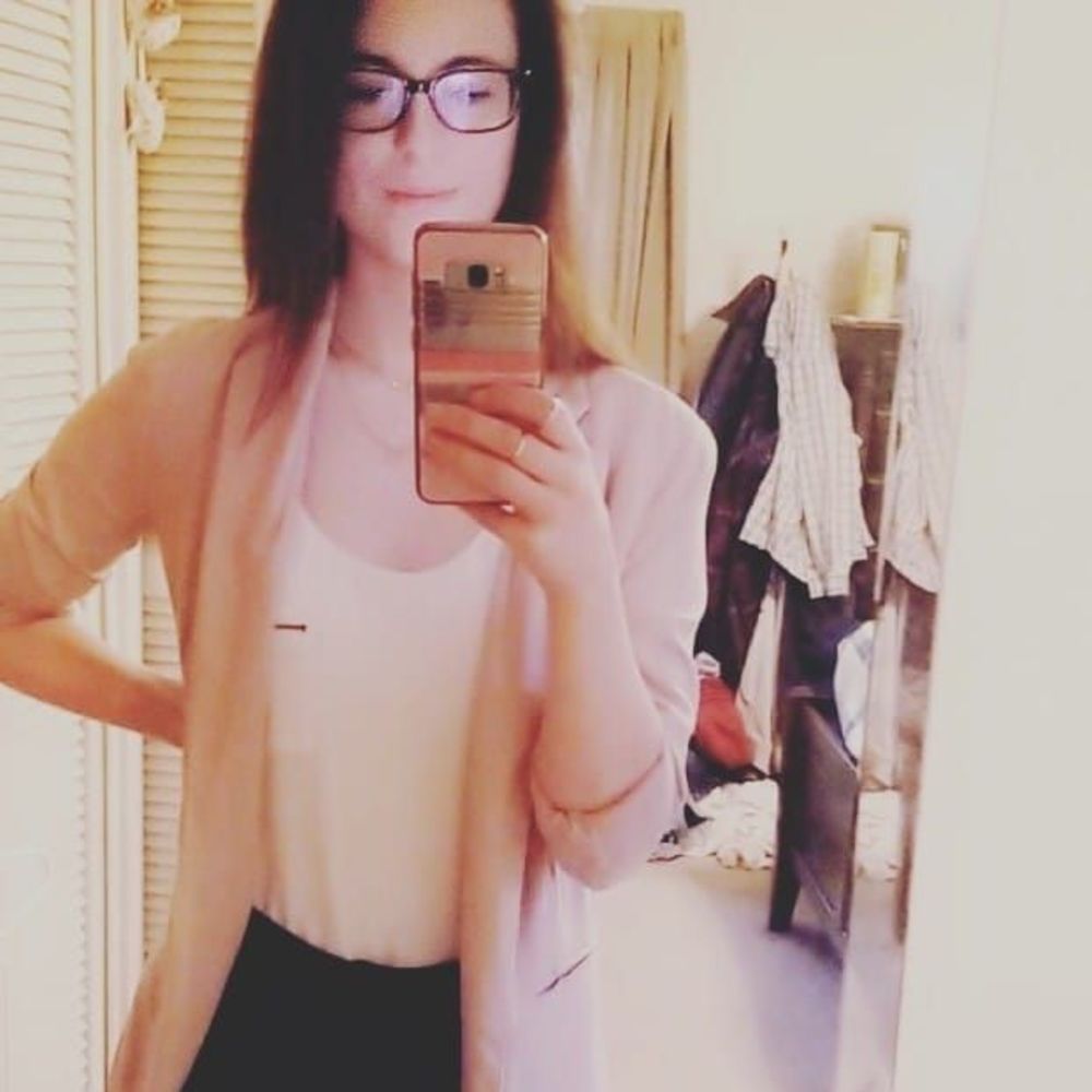 Meet your Posher, Emily